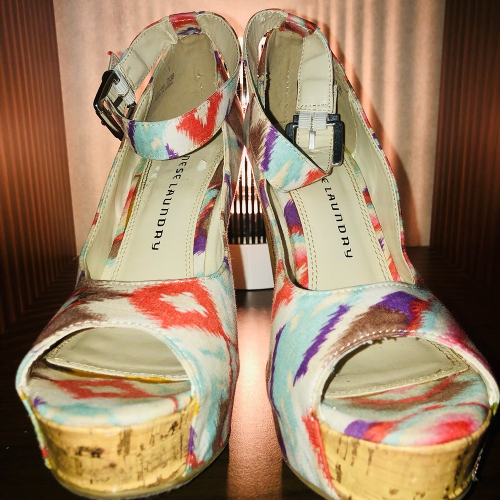 Chinese laundry Wedge 6.5